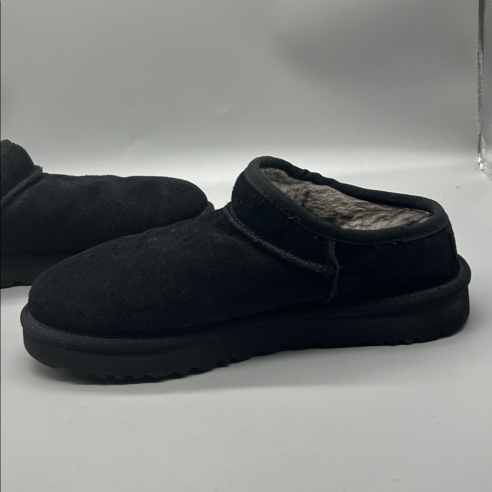 UGG Classic Suede Slippers Sz 9 - Picture 9 of 9